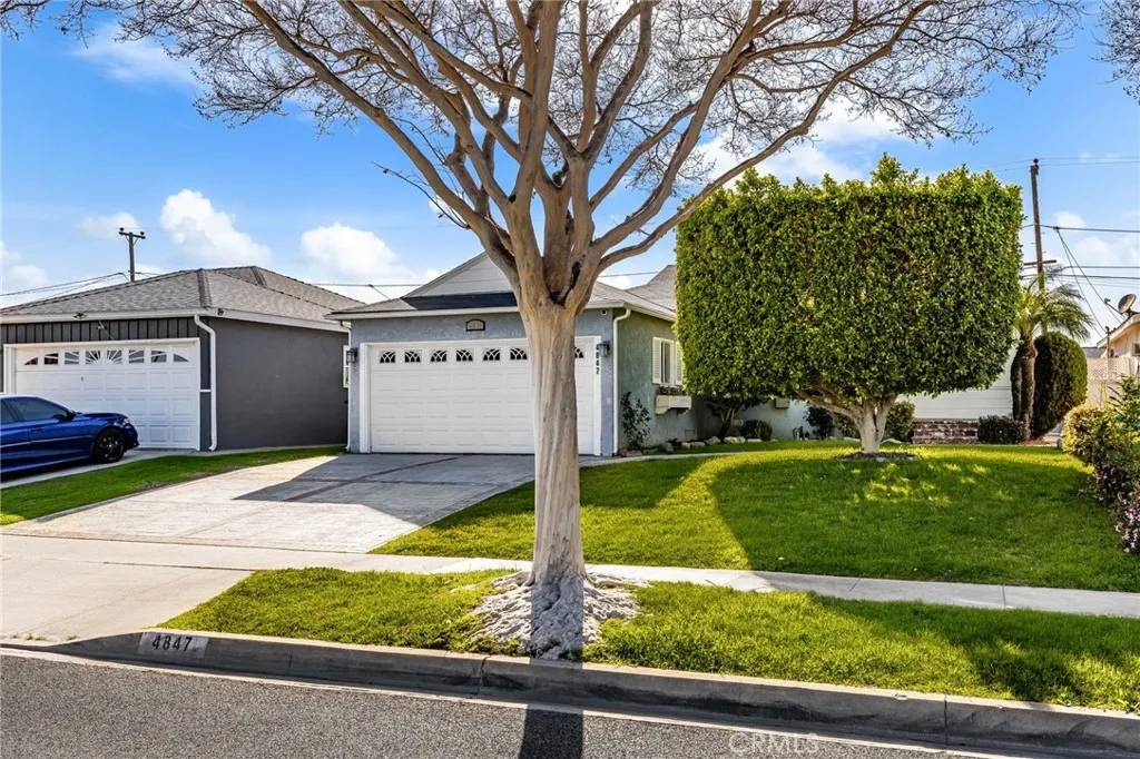 Lakewood, CA 90712,4847 Lakewood Boulevard