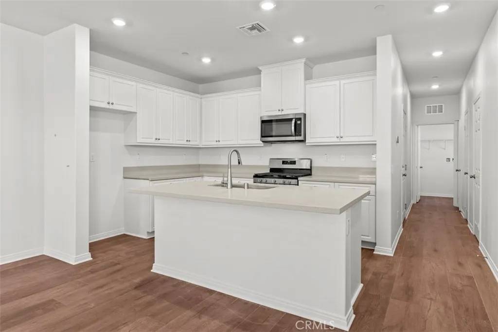 Ontario, CA 91761,4241 S Hermosa Paseo
