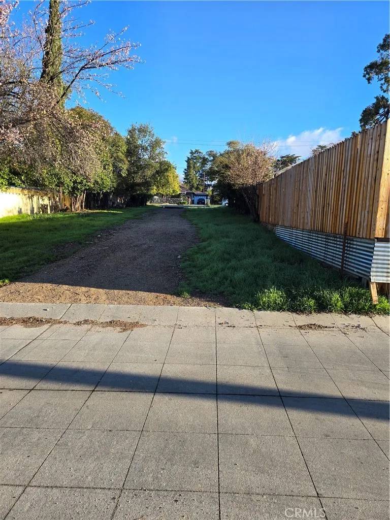 Yucaipa, CA 92399,35225 Acacia
