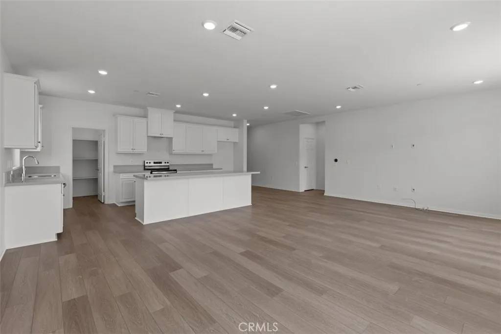 Lake Elsinore, CA 92530,4668 Parma Lane
