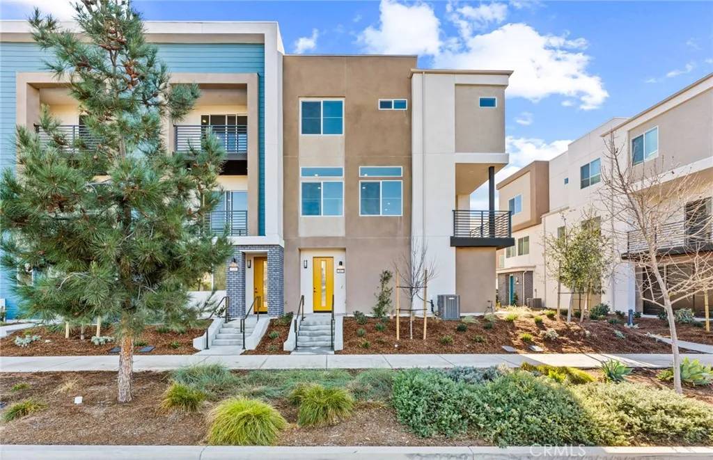 Irvine, CA 92618,107 Culture
