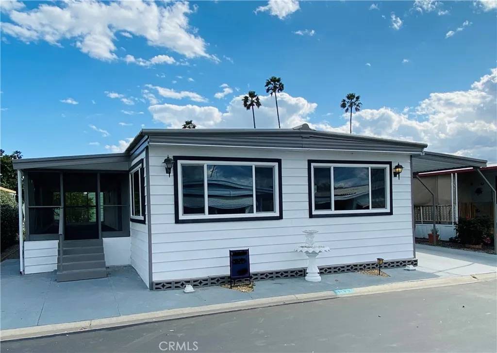 Hemet, CA 92545,601 N Kirby #102