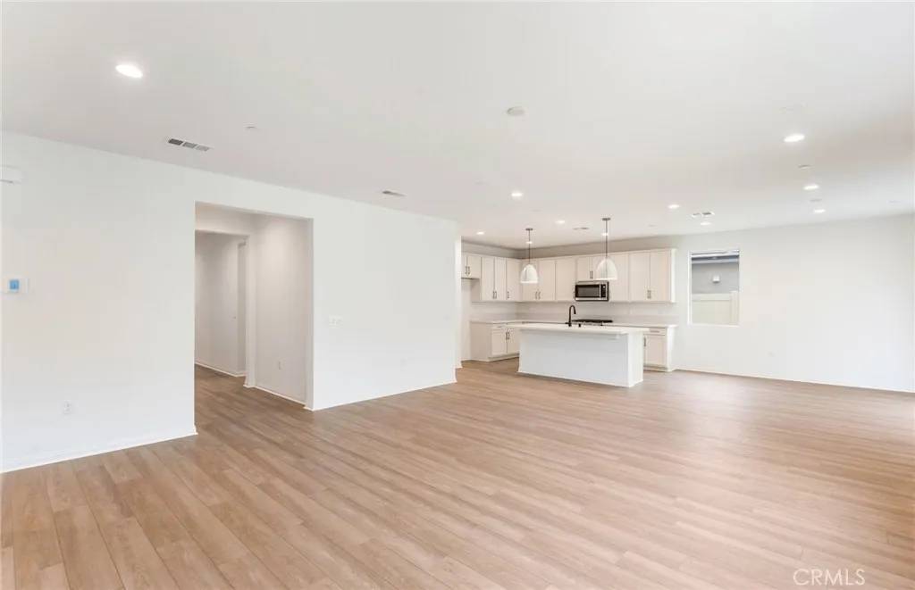 Lake Elsinore, CA 92530,4085 Hudson Lane