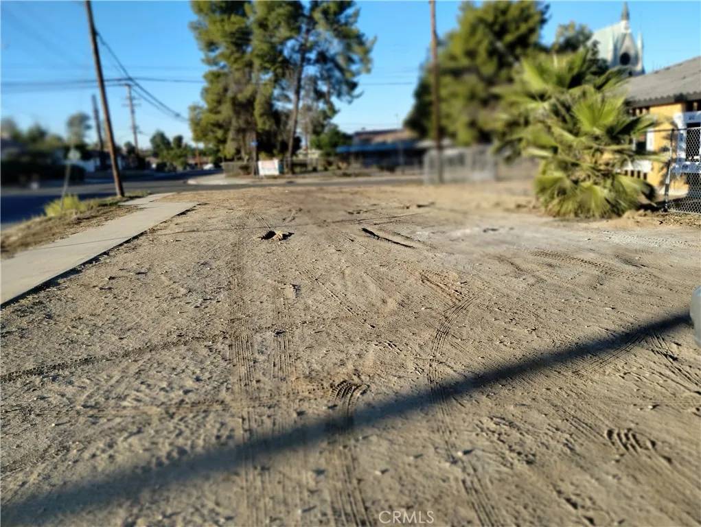 Perris, CA 92570,0 3th.