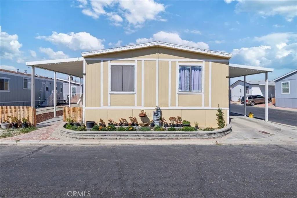 Rosamond, CA 93560,1550 20th West #70
