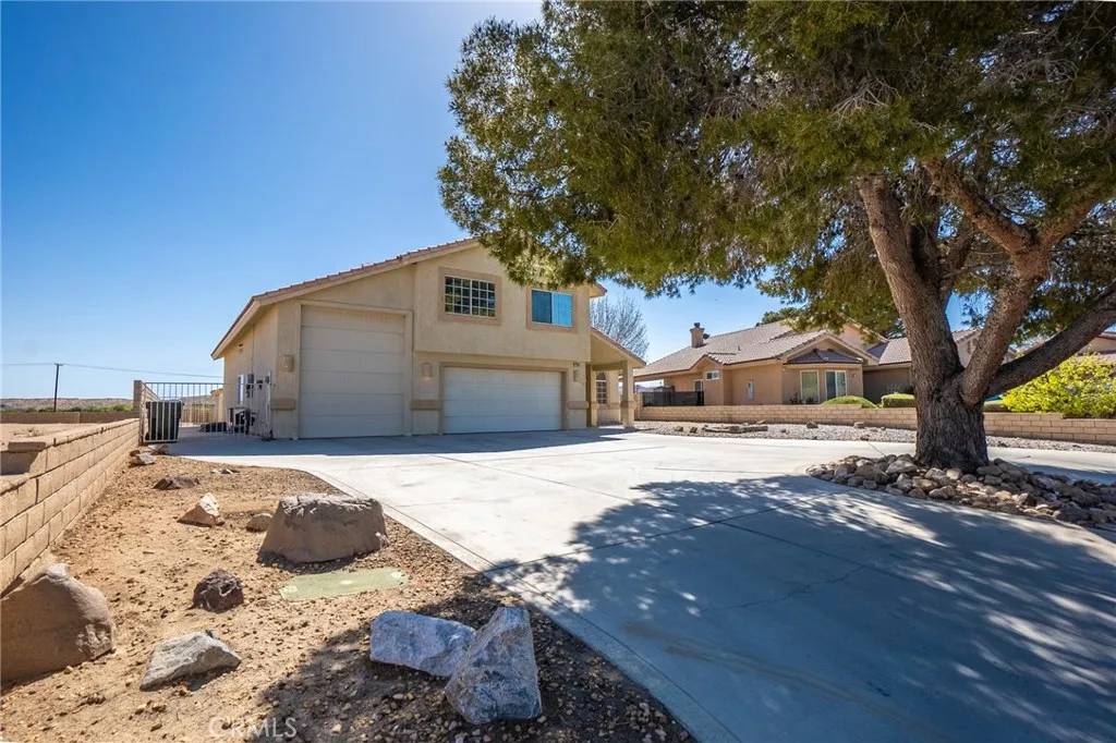 Helendale, CA 92342,27857 Hummingbird Lane