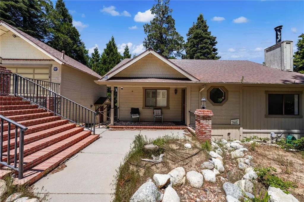 Lake Arrowhead, CA 92352,179 Chippewa Lane