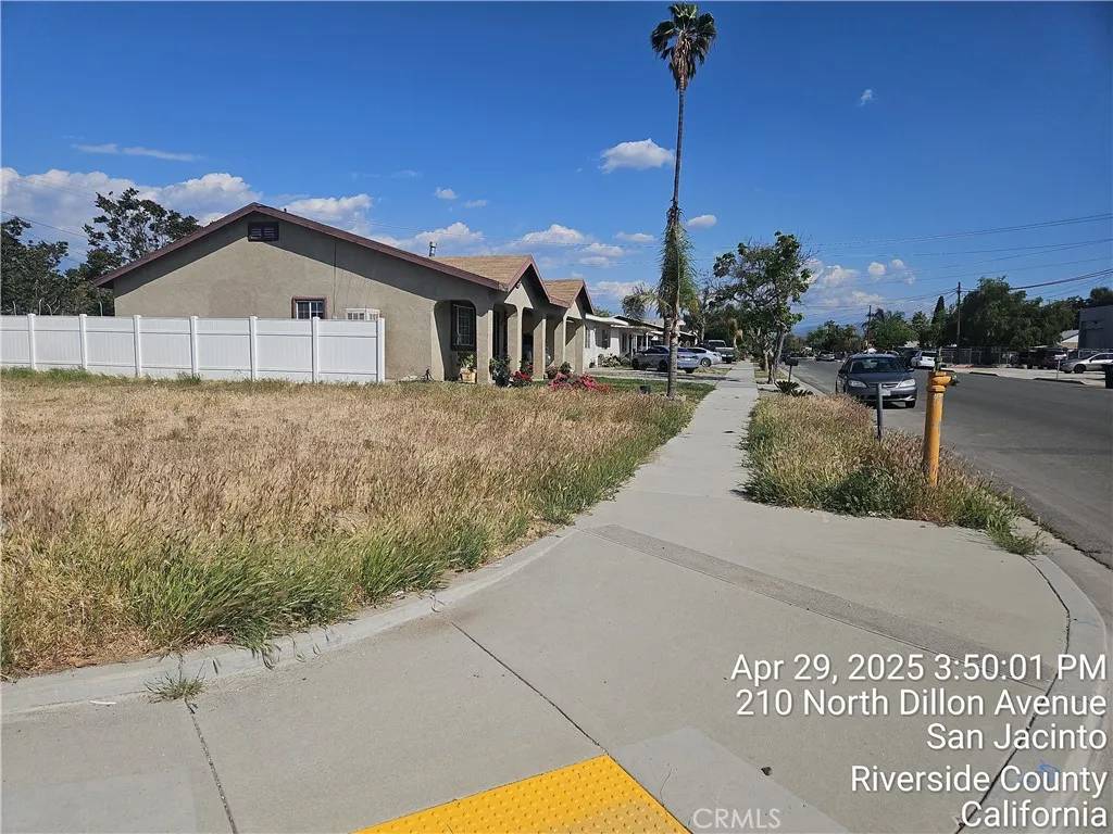 San Jacinto, CA 92583,199 N Dillon