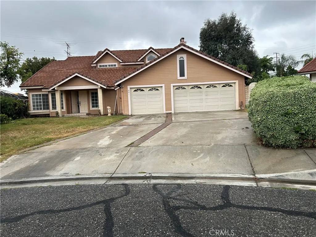 Colton, CA 92324,991 Latham Street