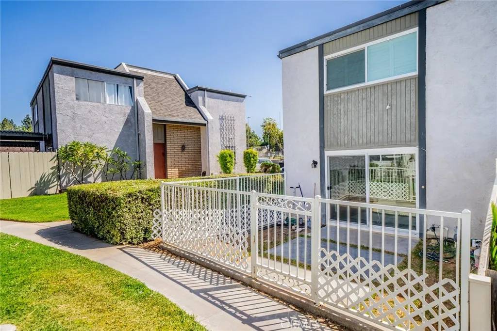 Jurupa Valley, CA 92509,6143 Avenue Juan Diaz