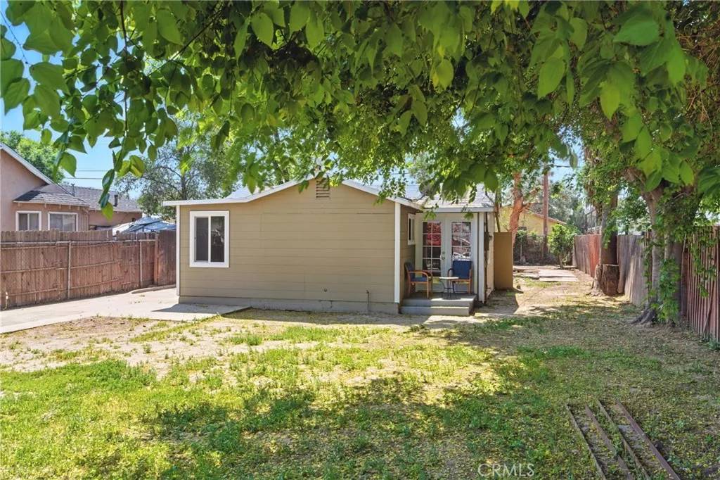 San Bernardino, CA 92410,24557 4th Street