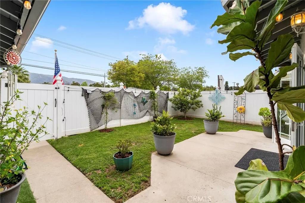 San Dimas, CA 91773,330 E Gladstone Street