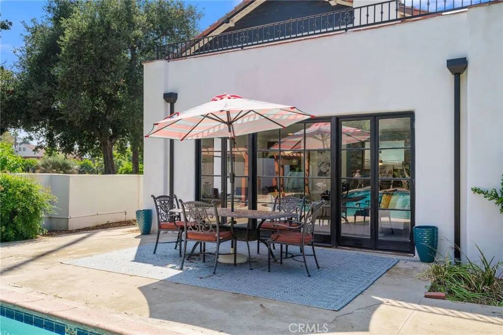 Redlands, CA 92373,24 W Hilton Avenue