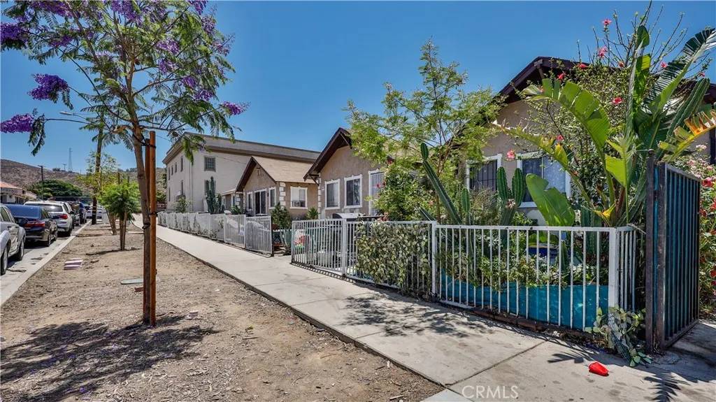 Lake Elsinore, CA 92530,120 W Heald Avenue