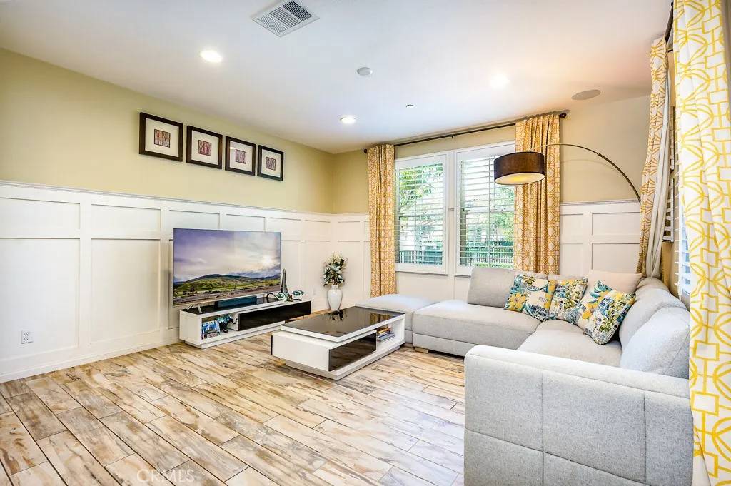 Riverside, CA 92505,5764 Alcala Way