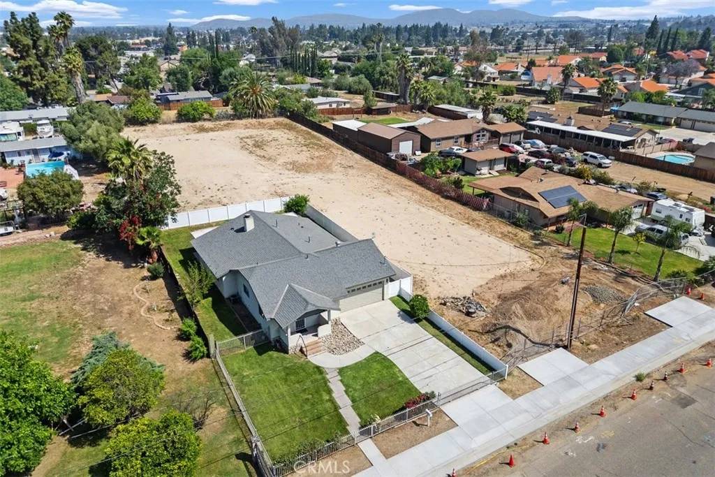 Riverside, CA 92503,0 Duncan