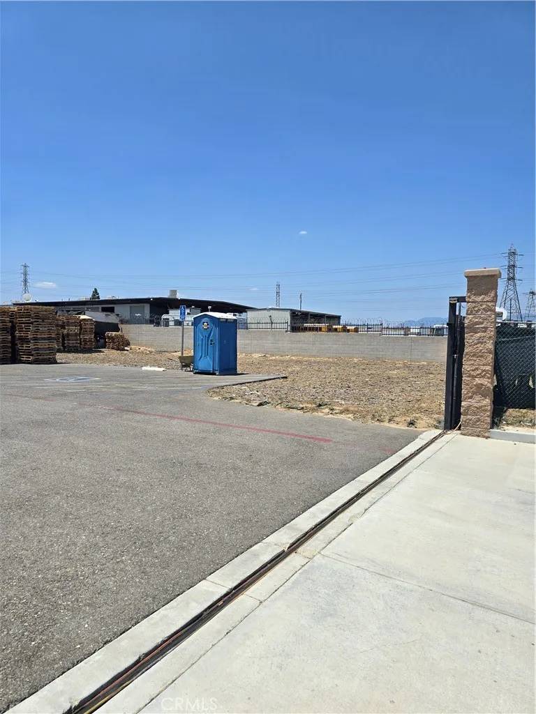 Rialto, CA 92316,3130 Industrial
