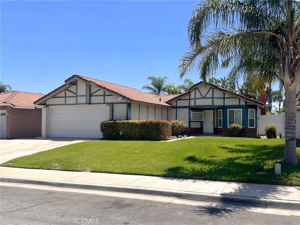 Fontana, CA 92337,13941 PARKWOOD Drive