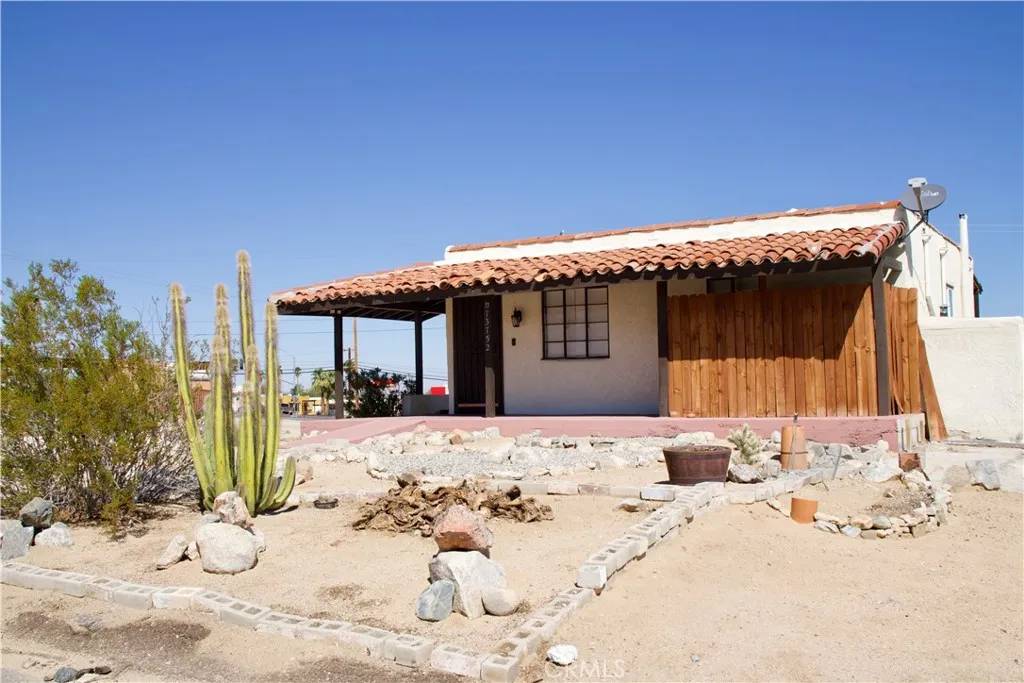 29 Palms, CA 92277,73752 Crestview Drive