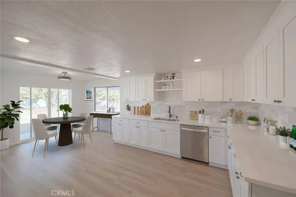 Hesperia, CA 92345,7558 Newhall Avenue