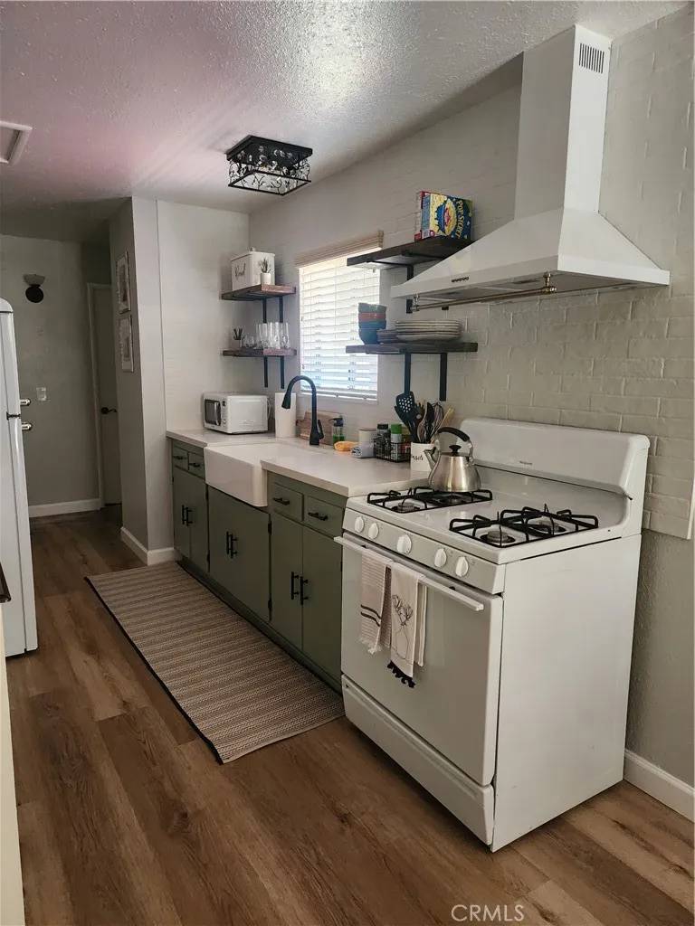 Sugarloaf, CA 92386,326 Imperial Avenue