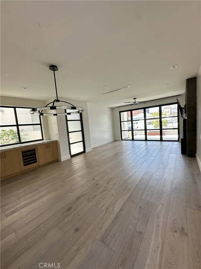 Huntington Beach, CA 92648,230 2nd Street