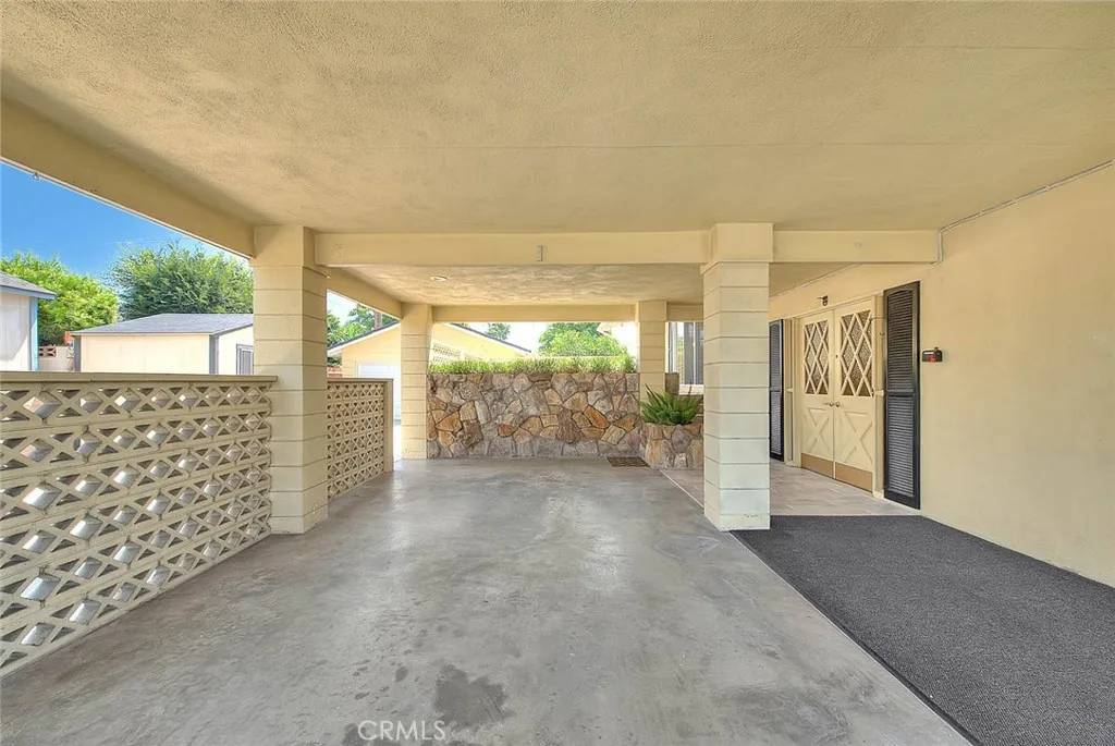 Fontana, CA 92335,9465 Palo Verde Avenue