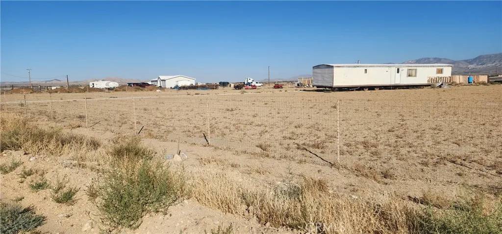 Lucerne Valley, CA 92356,32435 Lake