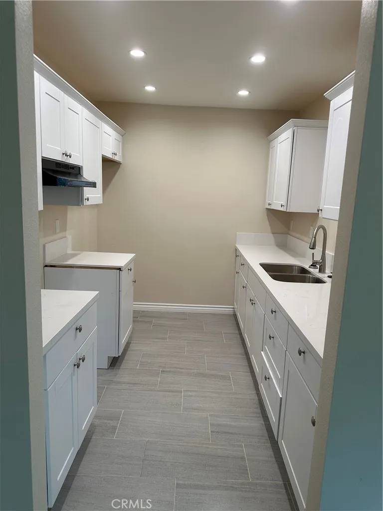 San Bernardino, CA 92405,841 W 17th Street