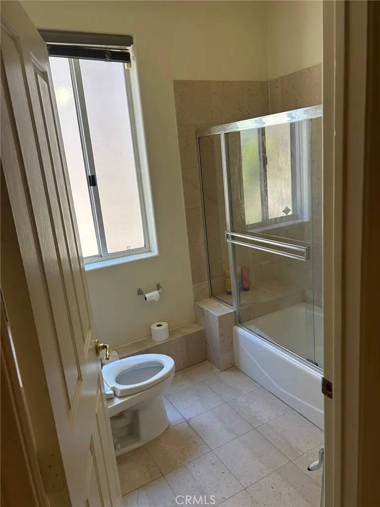 Los Angeles, CA 90065,881 Mount Washington Drive