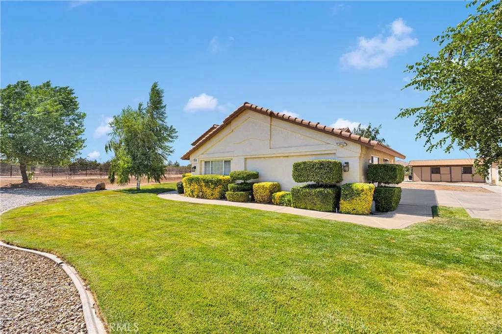 Oak Hills, CA 92344,12958 Ranchero Road