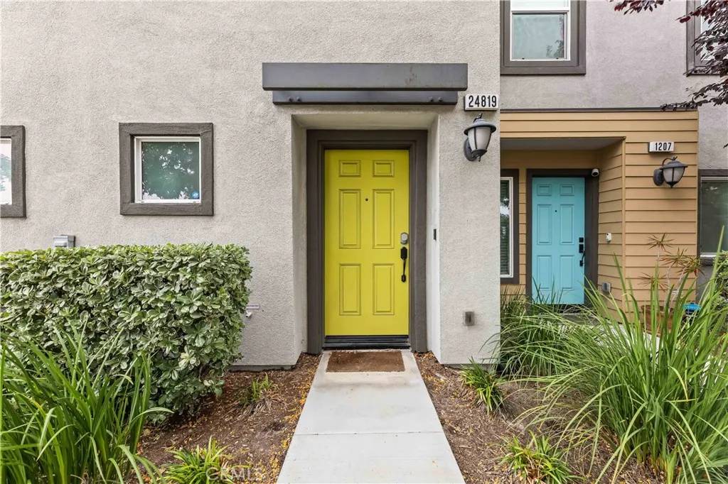 Harbor City, CA 90710,24819 Whaler Way
