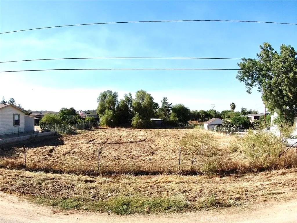 Perris, CA 92570,0 Mural St.