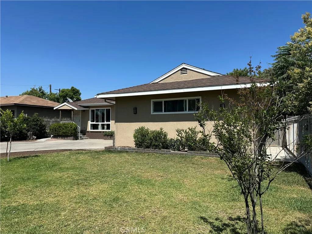 Fontana, CA 92335,9387 Frankfort Avenue
