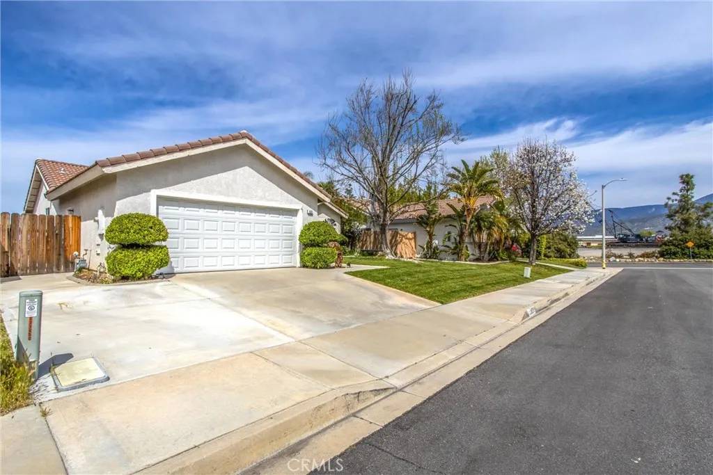 Mentone, CA 92359,1393 Whitewood Drive