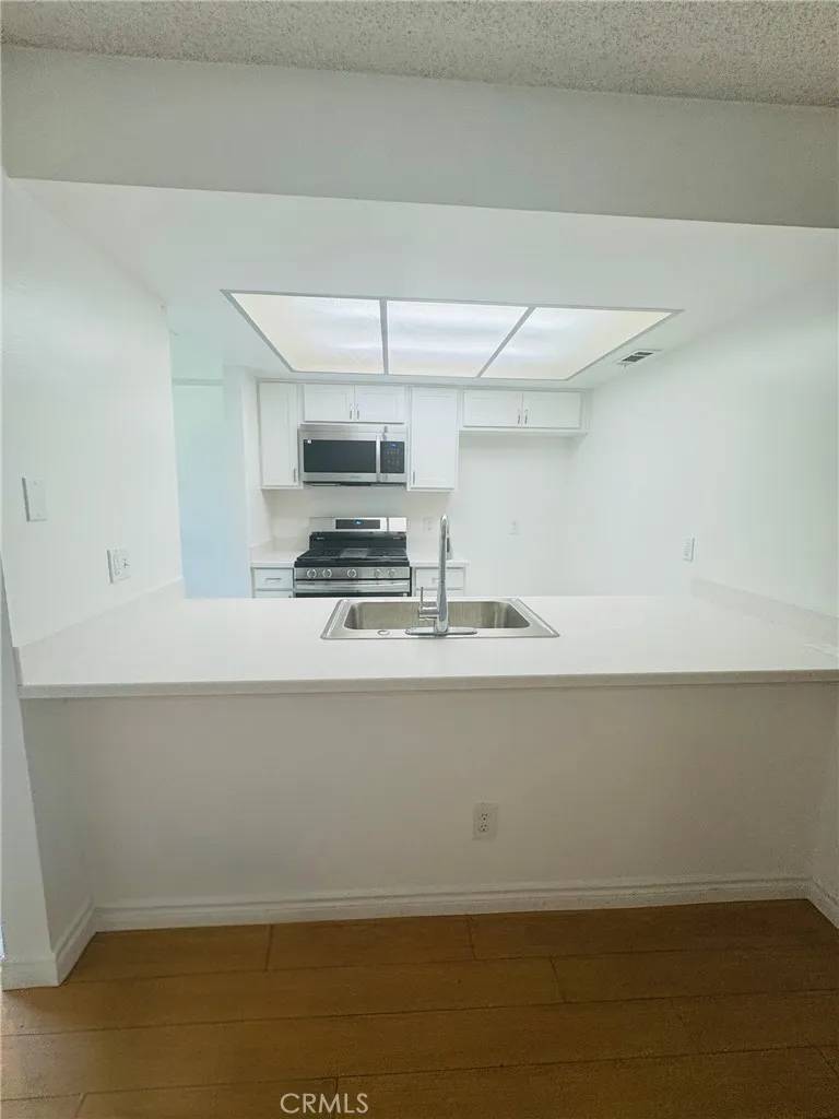Los Angeles, CA 90032,5484 Dobbs Street #132