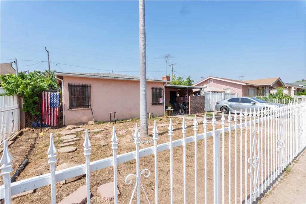 Montebello, CA 90640,2429 W Cleveland Avenue