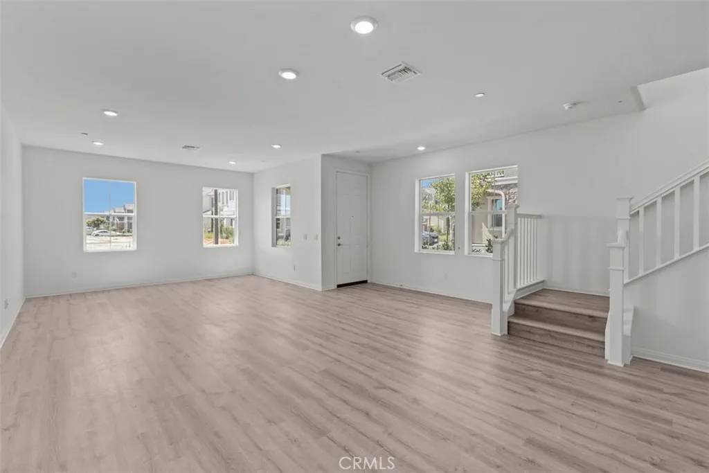 Ontario, CA 91761,4279 S Hermosa Paseo