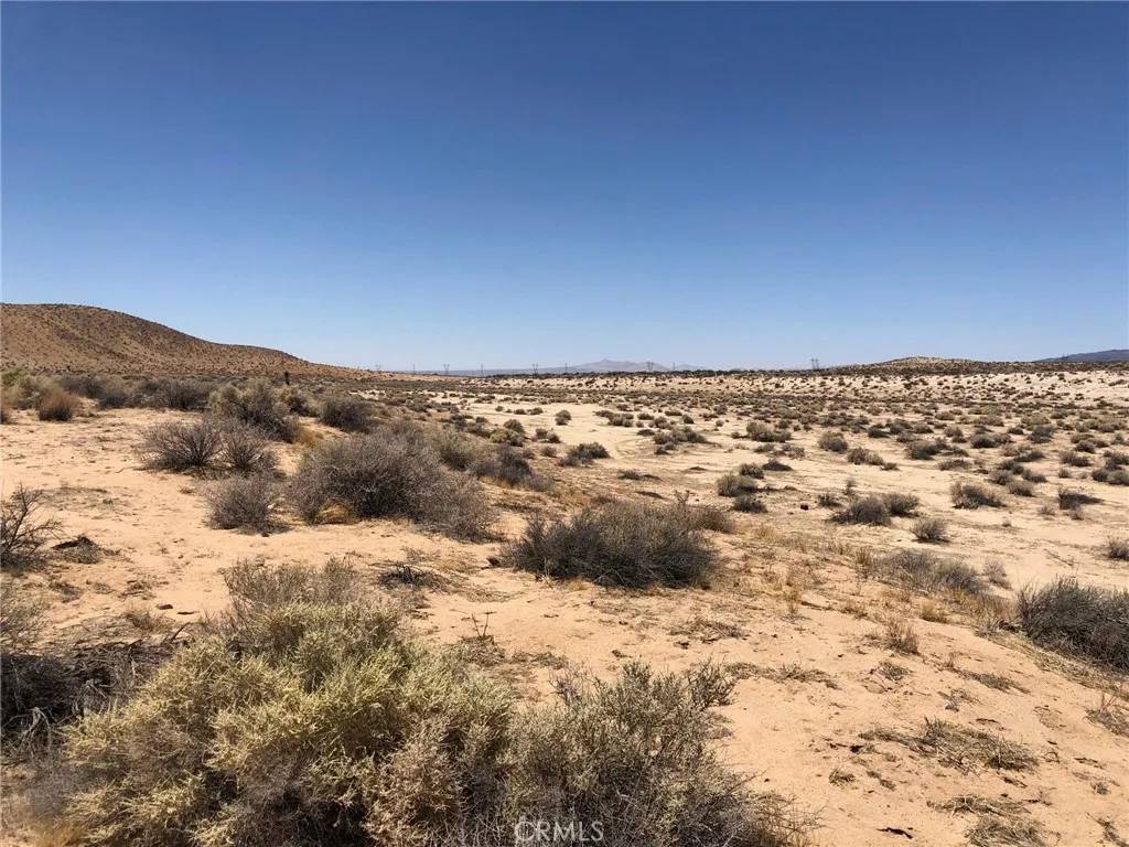 Hinkley, CA 92347,0 American