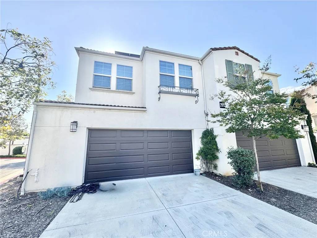 Glendora, CA 91740,299 E Arrow Highway #4