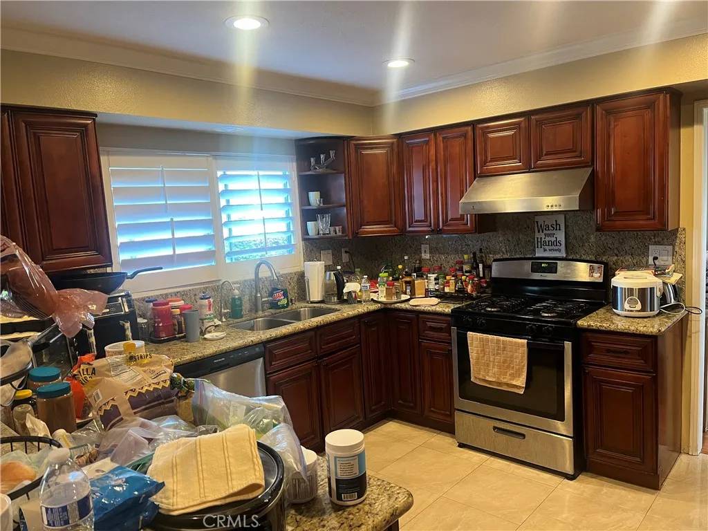 Highland, CA 92346,7784 Silver Buckle Road