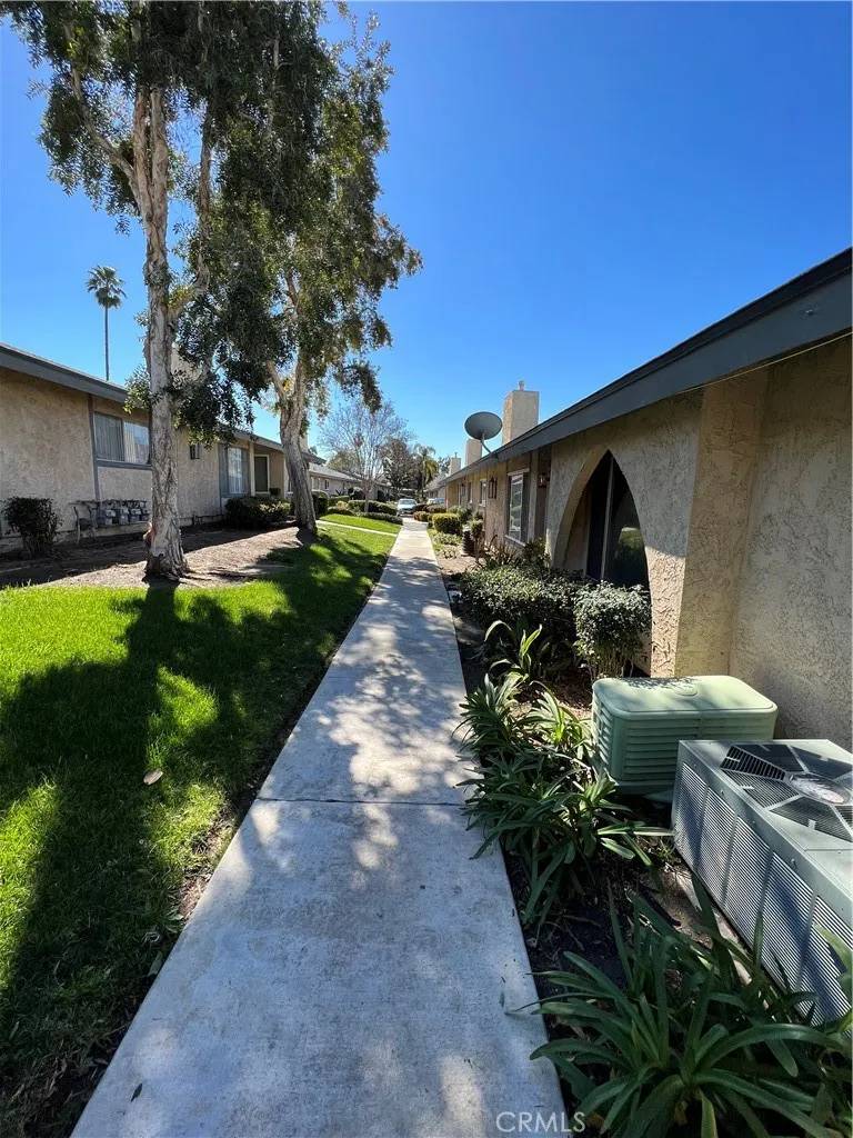 Riverside, CA 92507,2891 Canyon Crest Drive #16