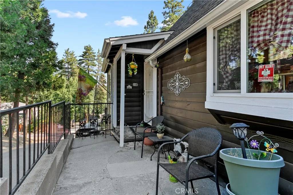 Crestline, CA 92325,22864 Alder Lane
