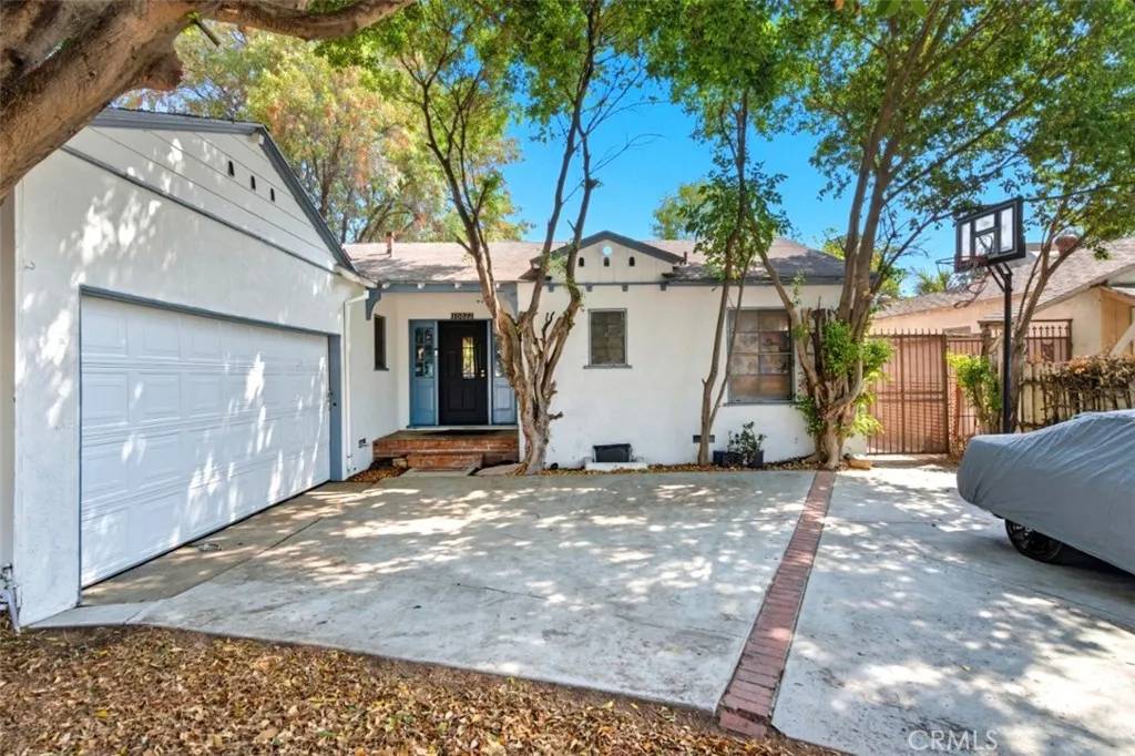 Mission Hills (san Fernando), CA 91345,10022 burnet ave