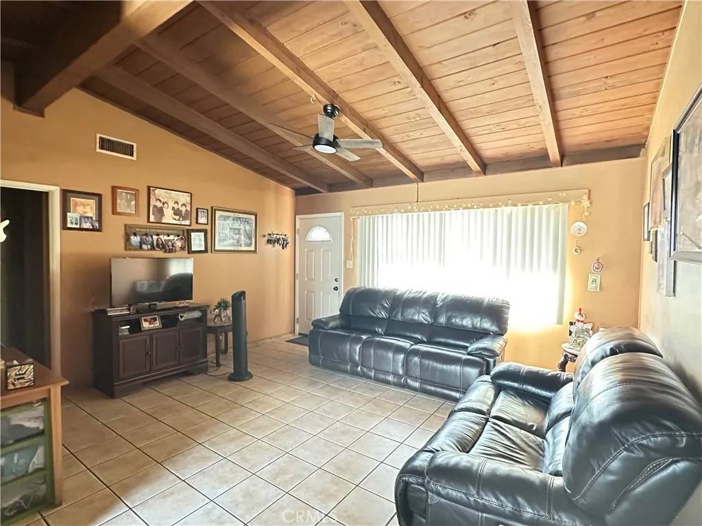 Ontario, CA 91764,1321 E 5th Street
