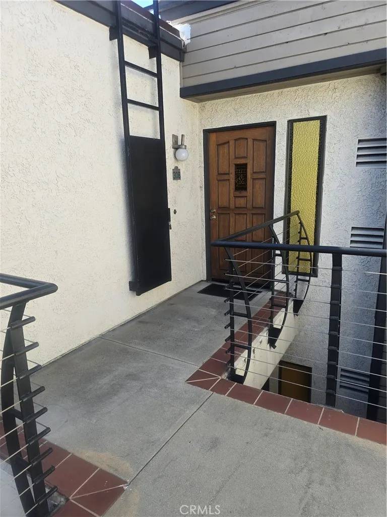 Burbank, CA 91501,437 E Palm #308
