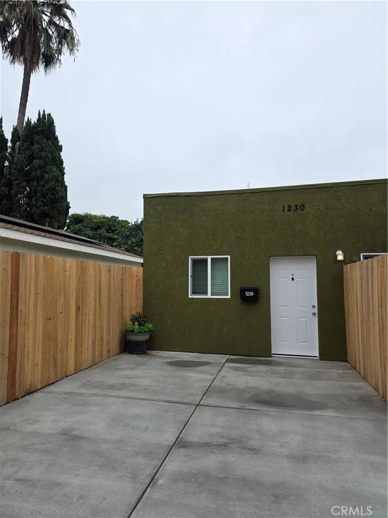 Orange, CA 92868,1230 W Palm Avenue