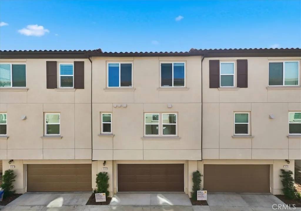 Pico Rivera, CA 90660,9326 Via Azul