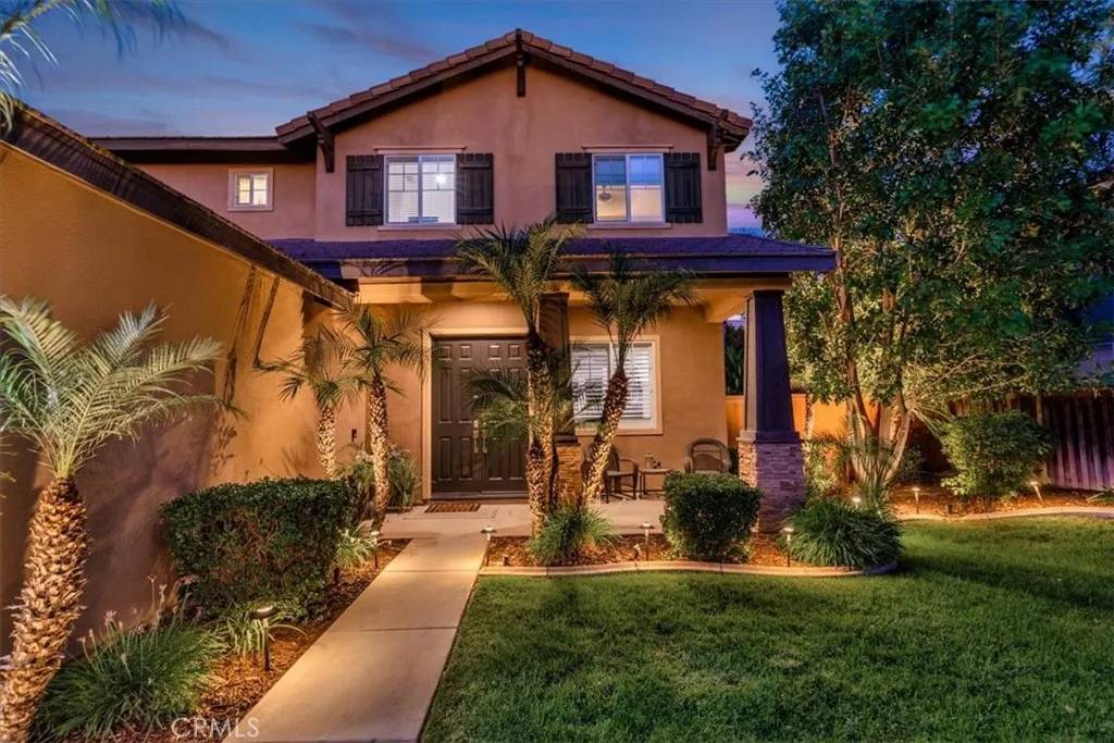 Riverside, CA 92508,8682 Barnwood