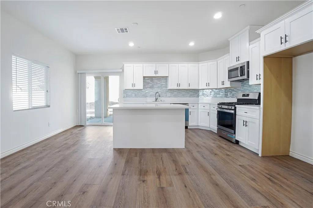 Victorville, CA 92394,16277 Puesta Del Sol Dr.